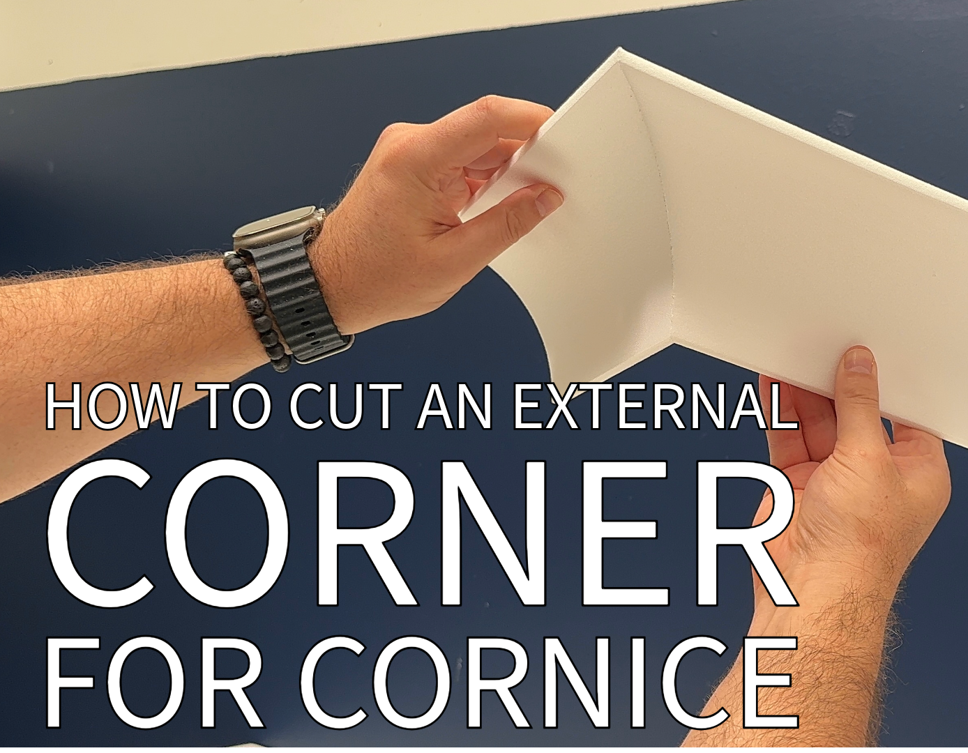 image of an external corner xps cornice